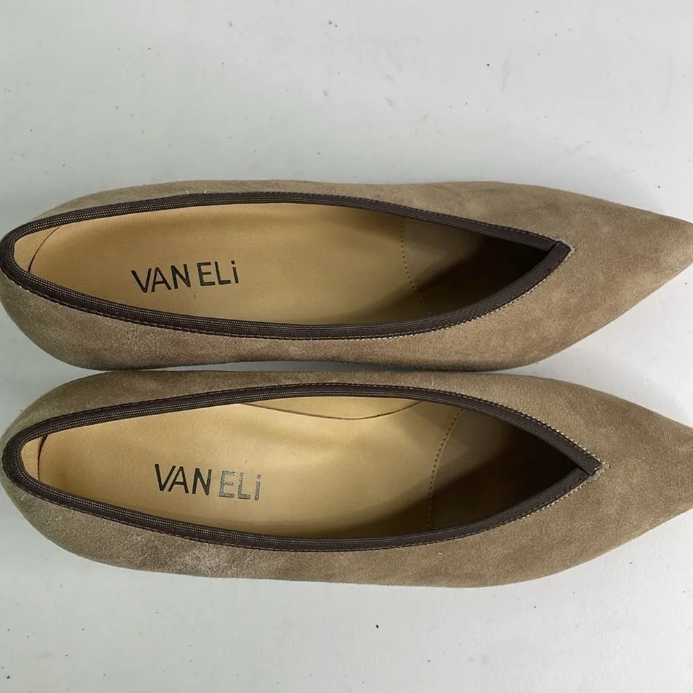 Nwob Vaneli tan and brown pointed toe suede pumps
